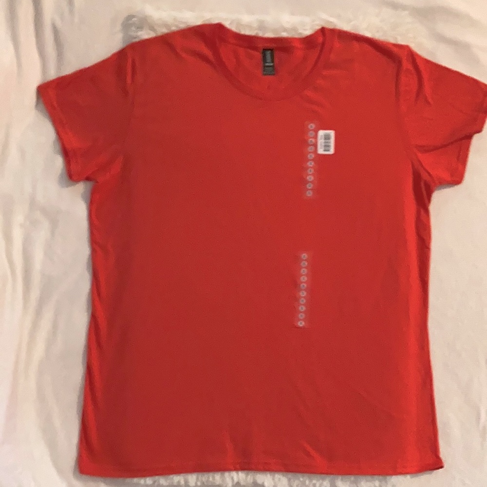 Anvil ladies tee size xl.